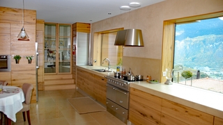 Villa Cratogne kitchen